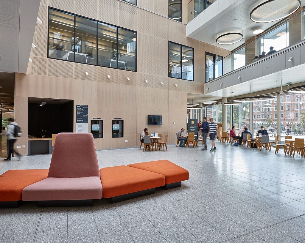University atrium BREEAM classified with acoustic wood panels