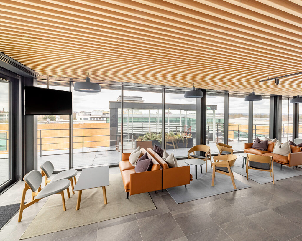 Linear ribs in lounge ceiling