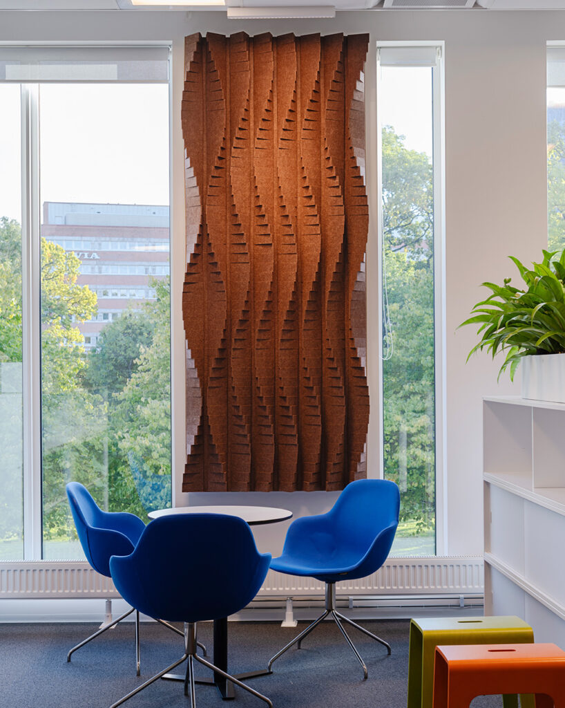 Feltfon DNA in baked clay and blue chairs