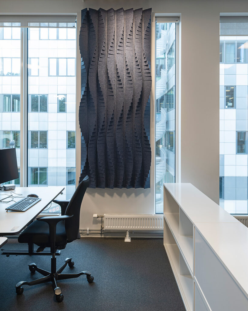 Feltfon DNA in indigo by workstation