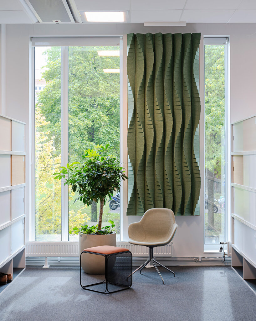 Feltfon DNA wall absorber by window