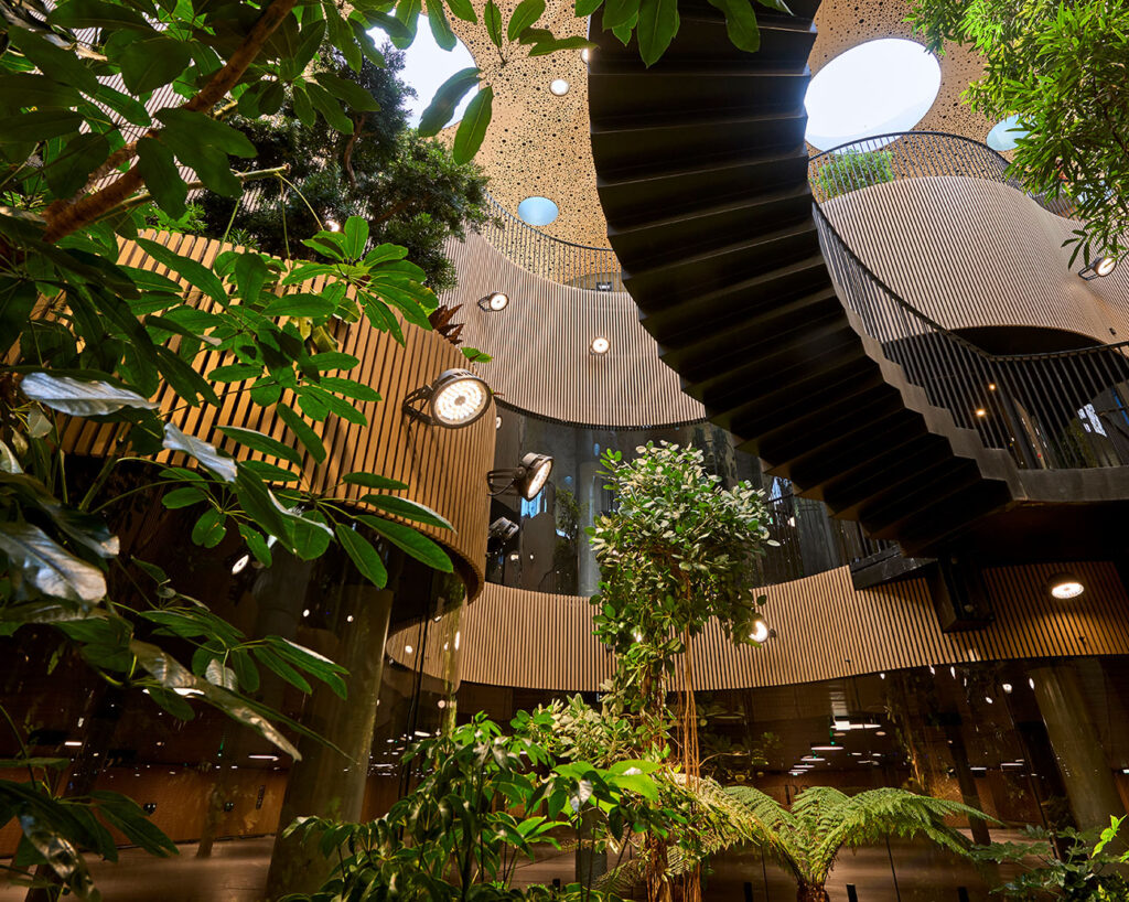 Operaparken interior from below