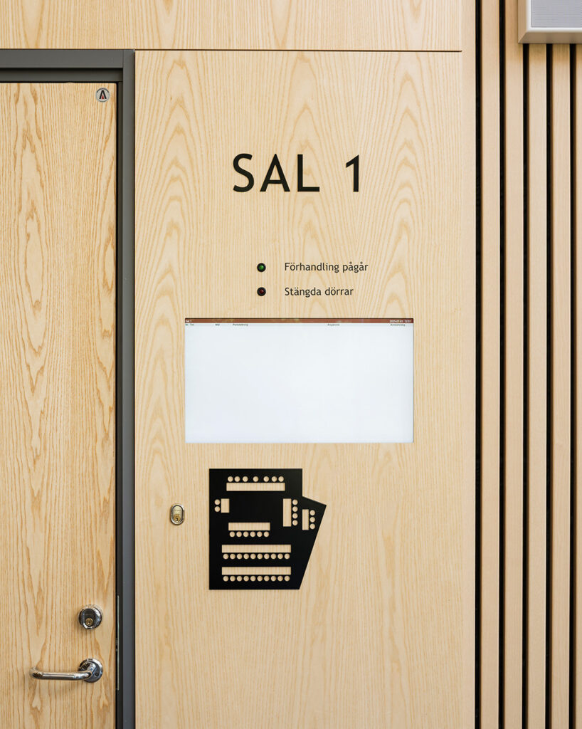 Panels and ribs with screen detail