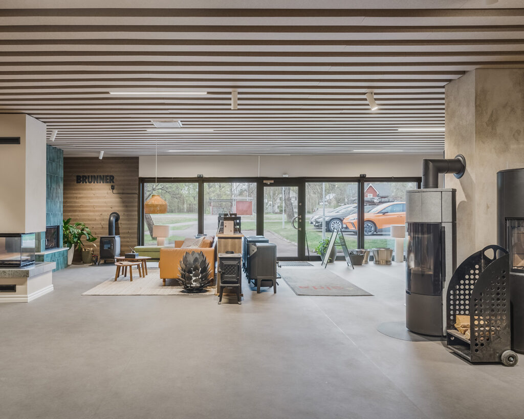 Store entrance with Feltfon ceiling