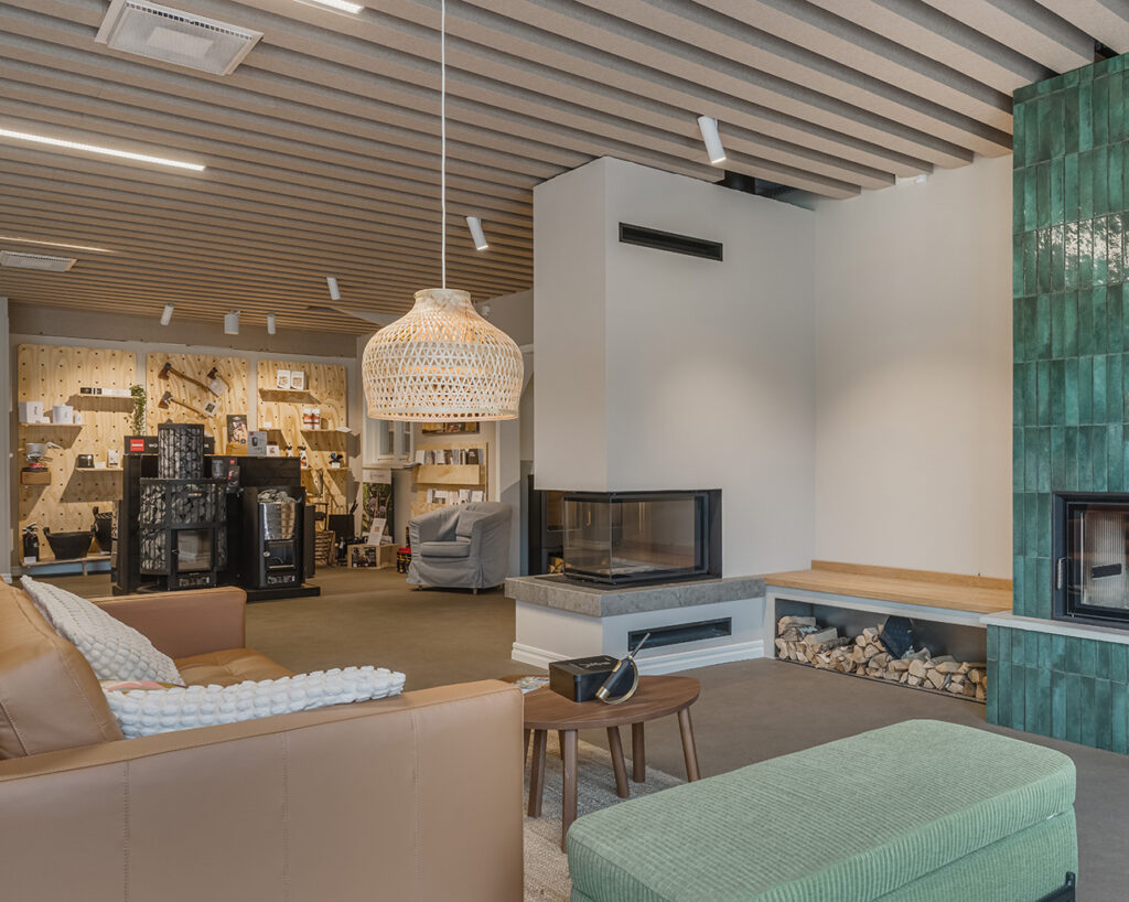 Wet sand coloured Feltfon linear ribs in ceiling